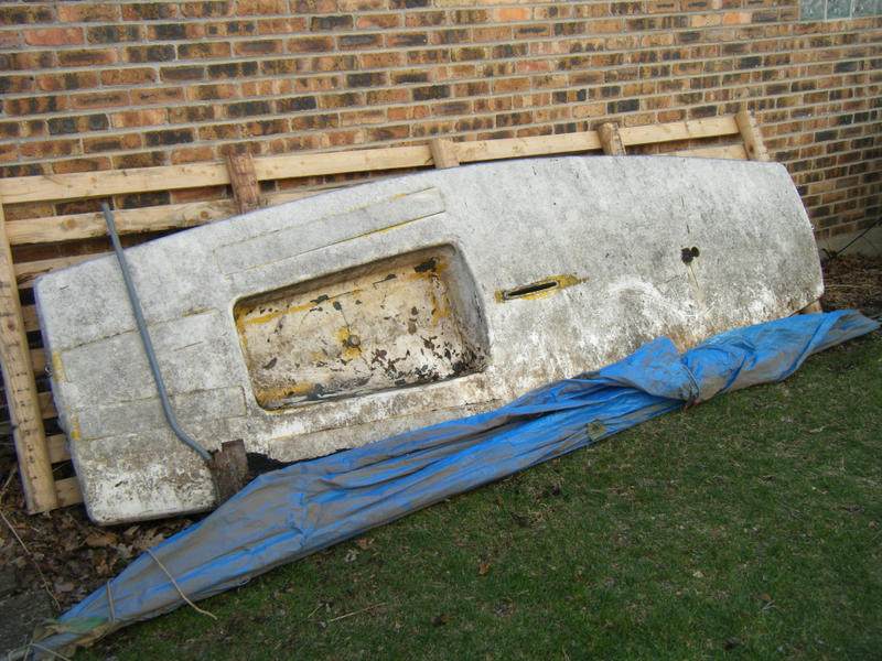 Illustration for article titled Does anybody in Chicago want a free sailboat?